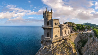 Названы самые недорогие курорты Крыма в пик летнего сезона