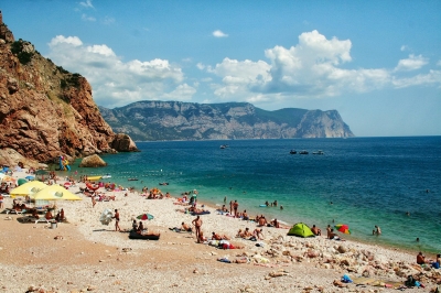 Крымские пляжи будут готовы к приему туристов к 1 июля