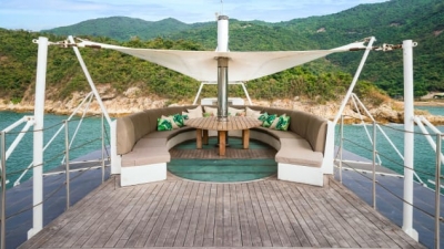 Hong Kong Star Ferry converted into a luxury yacht
